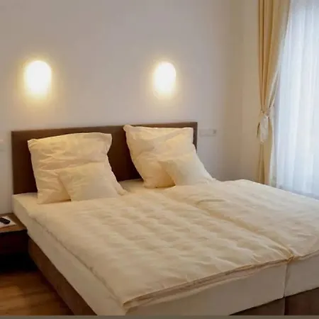 Waldschloesschen Hotel