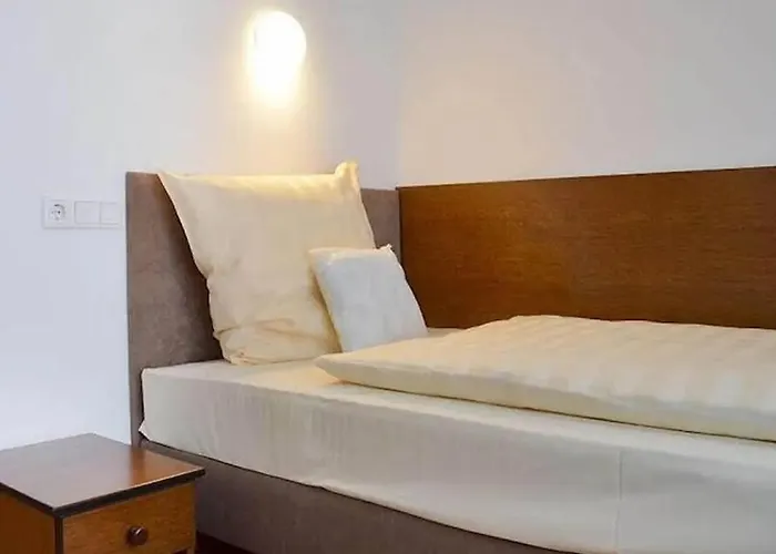 Hotel Waldschloesschen 3*